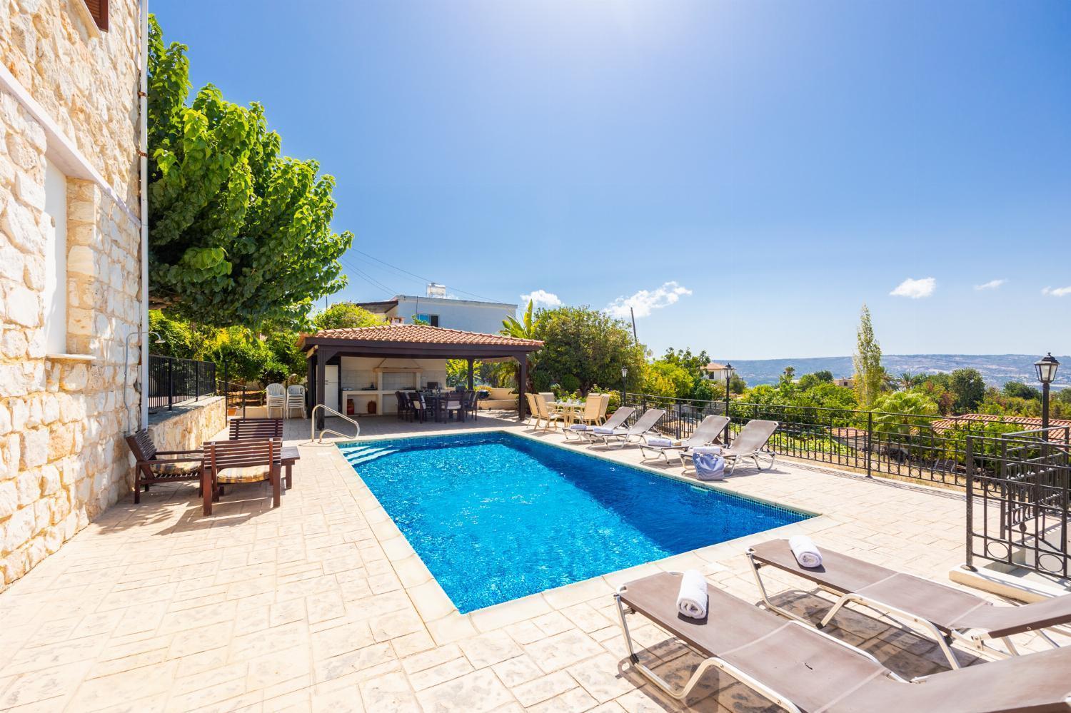 Villa Irene Palace Paphos ภายนอก รูปภาพ