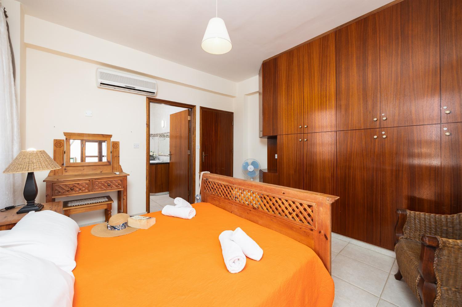 Villa Irene Palace Paphos ภายนอก รูปภาพ
