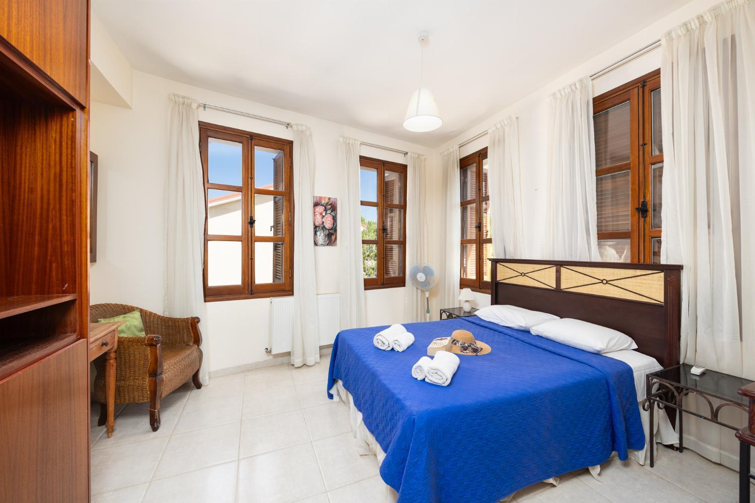 Villa Irene Palace Paphos ภายนอก รูปภาพ