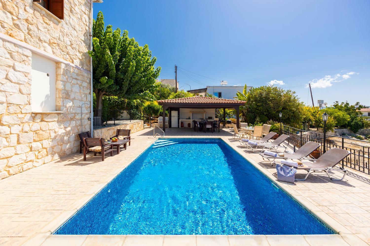 Villa Irene Palace Paphos ภายนอก รูปภาพ