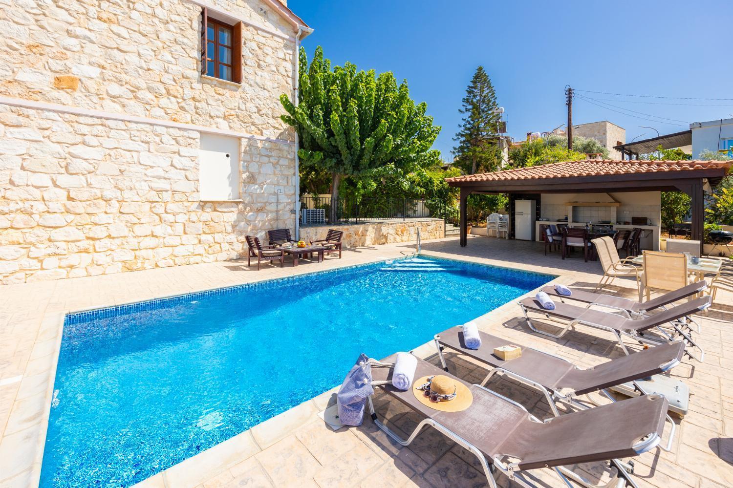 Villa Irene Palace Paphos ภายนอก รูปภาพ