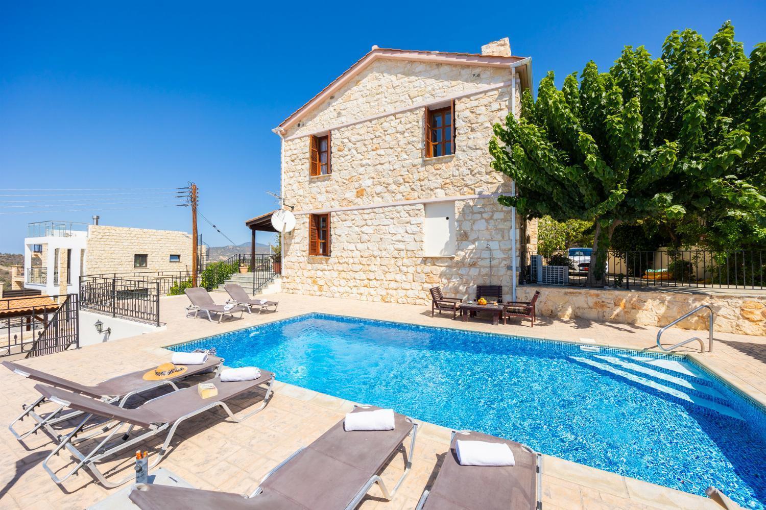 Villa Irene Palace Paphos ภายนอก รูปภาพ